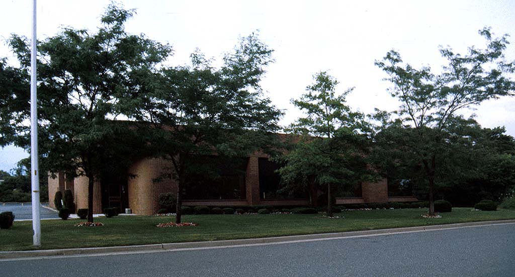 45 Banfi Plz, Farmingdale, NY à louer Photo principale– Image 1 sur 8