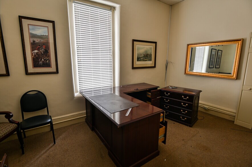 1134 Clark St, Covington, GA à louer - Photo de l’immeuble – Image 3 sur 15