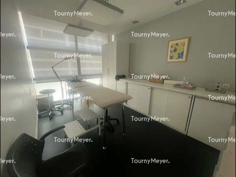 Bureau dans Bayonne à vendre - Photo de l’immeuble – Image 1 sur 8
