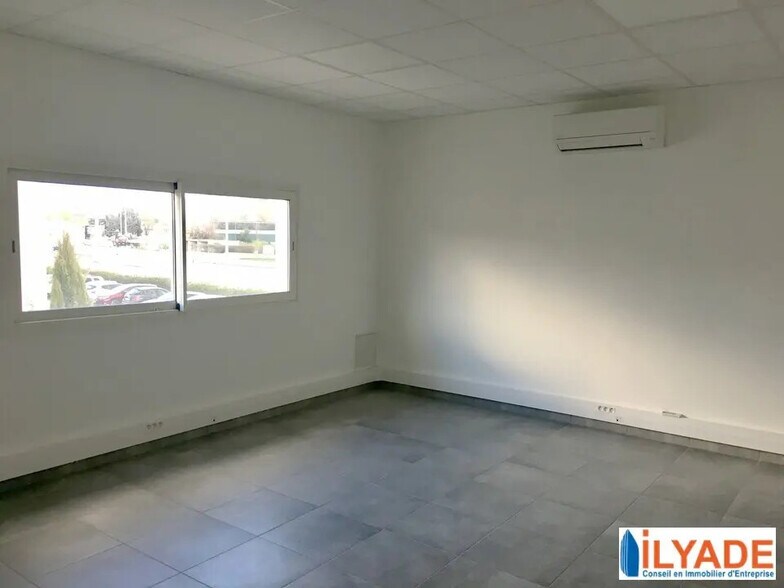 Bureau dans Meyreuil à louer - Photo de l’immeuble – Image 3 sur 9
