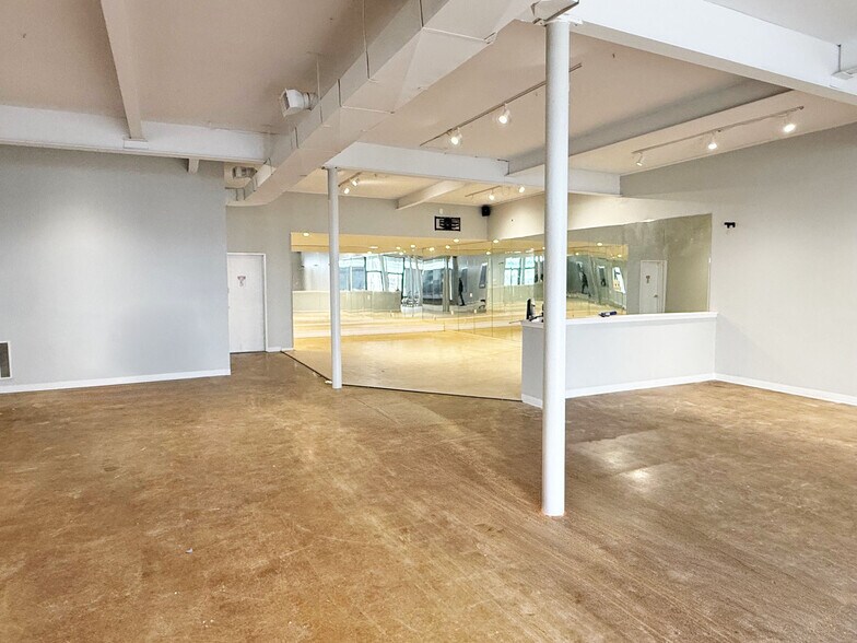 1139 Mishawaka Ave, South Bend, IN à vendre - Photo de l’immeuble – Image 3 sur 8