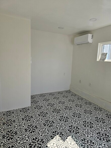 5709 E Beverly Blvd, Los Angeles, CA à vendre - Photo de l’immeuble – Image 2 sur 16