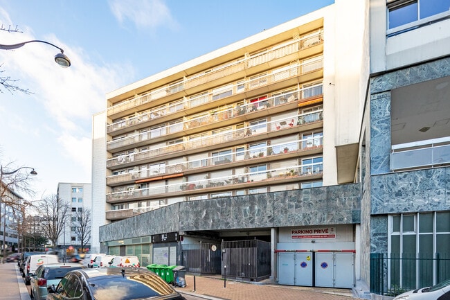 Plus de détails pour 15 Rue André Danjon, Paris - Local commercial à louer