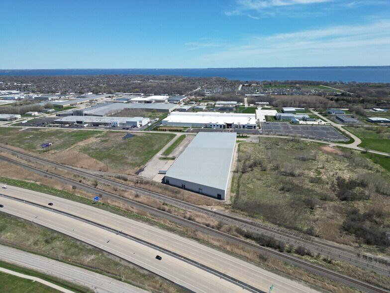 2435 Schultz Rd, Neenah, WI à vendre - Photo de l’immeuble – Image 3 sur 19