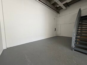 1120 Holland Dr, Boca Raton, FL à louer Photo intérieure– Image 2 sur 9