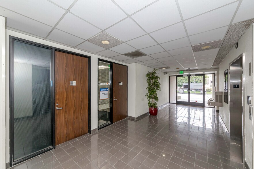 6520 Irwindale Ave, Irwindale, CA à vendre - Photo de l’immeuble – Image 3 sur 13