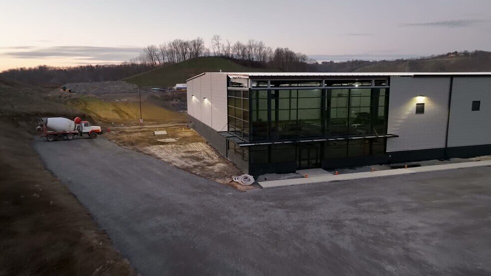 2267 Todd Rd, Aliquippa, PA à louer - Vidéo sur l’annonce professionnelle – Image 2 sur 12