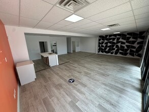 403 N Guadalupe St, San Marcos, TX à louer Photo intérieure– Image 2 sur 2