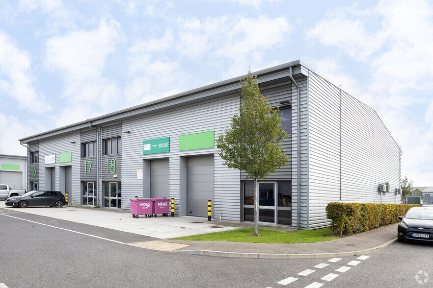 Carlton Rd, Ashford à louer - Photo principale – Image 1 sur 14