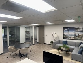 380 Stevens Ave, Solana Beach, CA à louer Photo intérieure– Image 1 sur 9