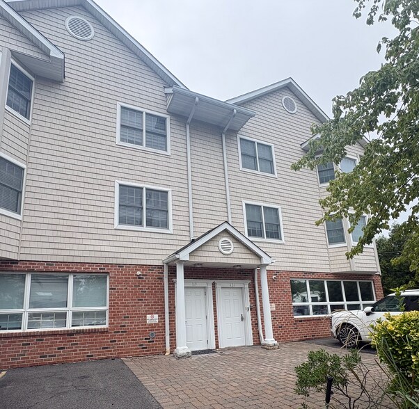 119-121 Montgomery Ave, Scarsdale, NY à vendre - Photo de l’immeuble – Image 2 sur 7