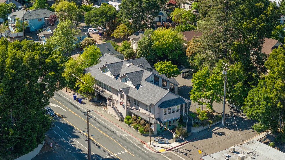 7300 Healdsburg Ave, Sebastopol, CA à vendre - Photo principale – Image 1 sur 107