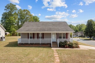 Plus de détails pour 701 Bob Baxter Dr, Elon, NC - Spécialisé à vendre