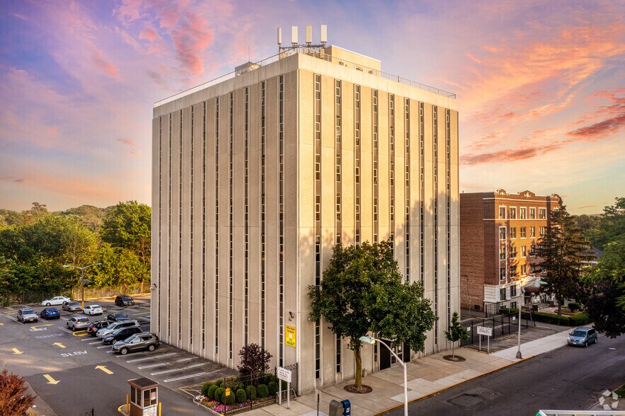 50 Union Ave, Irvington, NJ à louer - Photo de l’immeuble – Image 1 sur 33