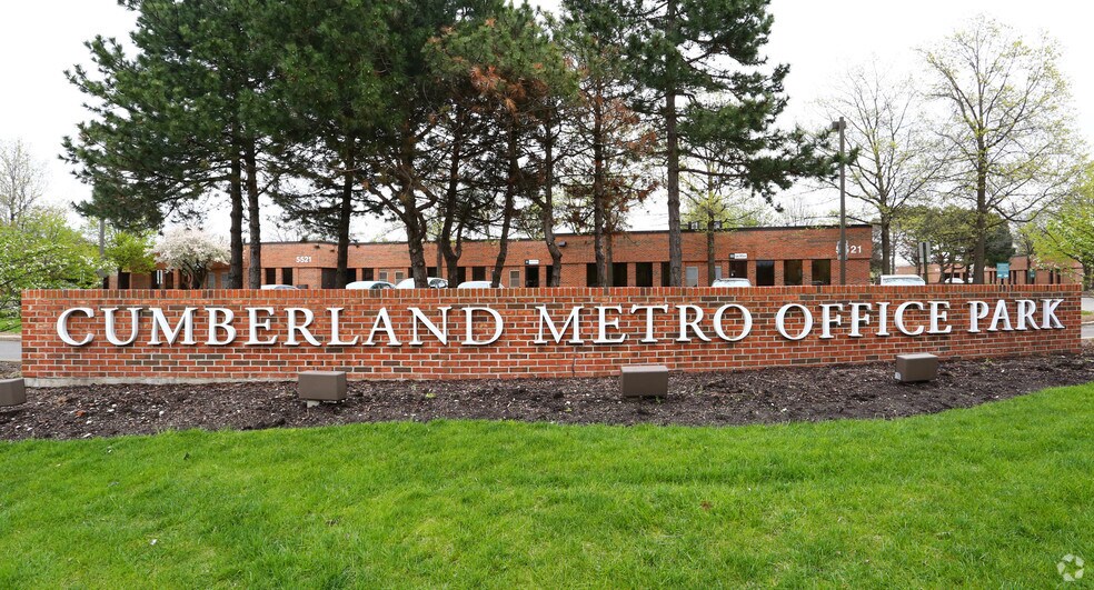 5519 N Cumberland Ave, Chicago, IL à vendre - Photo de l’immeuble – Image 2 sur 8