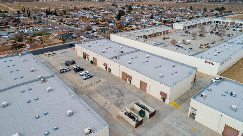 39360 3rd St E, Palmdale, CA à louer - Photo de l’immeuble – Image 3 sur 53