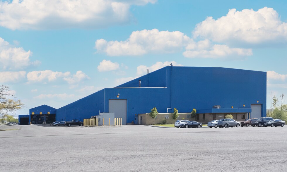 55 Milens Rd, Tonawanda, NY à louer - Photo de l’immeuble – Image 1 sur 40