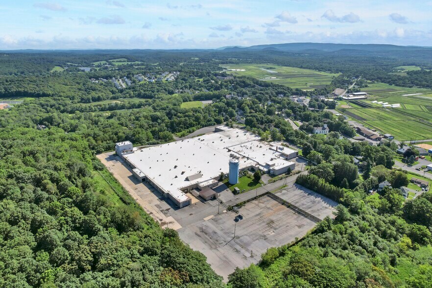 25 Oakland Ave, Chester, NY à vendre - Photo de l’immeuble – Image 3 sur 17