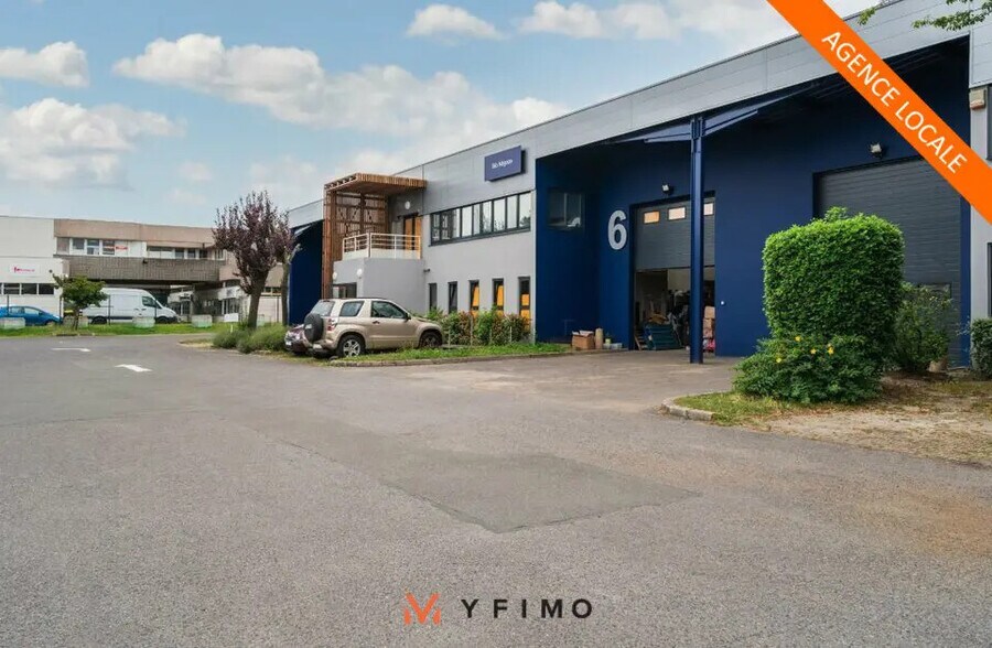 Local d’activités dans SAINT-OUEN-L'AUMONE à louer - Photo de l’immeuble – Image 2 sur 8