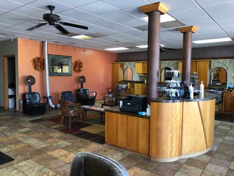 421 E Madison Ave, Derby, KS à vendre - Photo intérieure – Image 2 sur 4