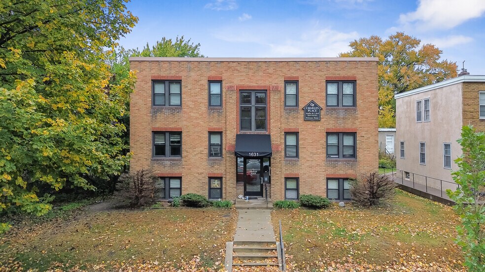 1631 Charles Ave, Saint Paul, MN à vendre - Photo de l’immeuble – Image 2 sur 32