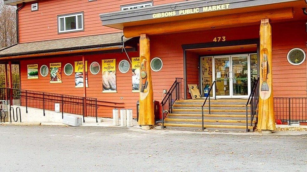 473 Gower Point Rd, Gibsons, BC à louer - Photo principale – Image 1 sur 15