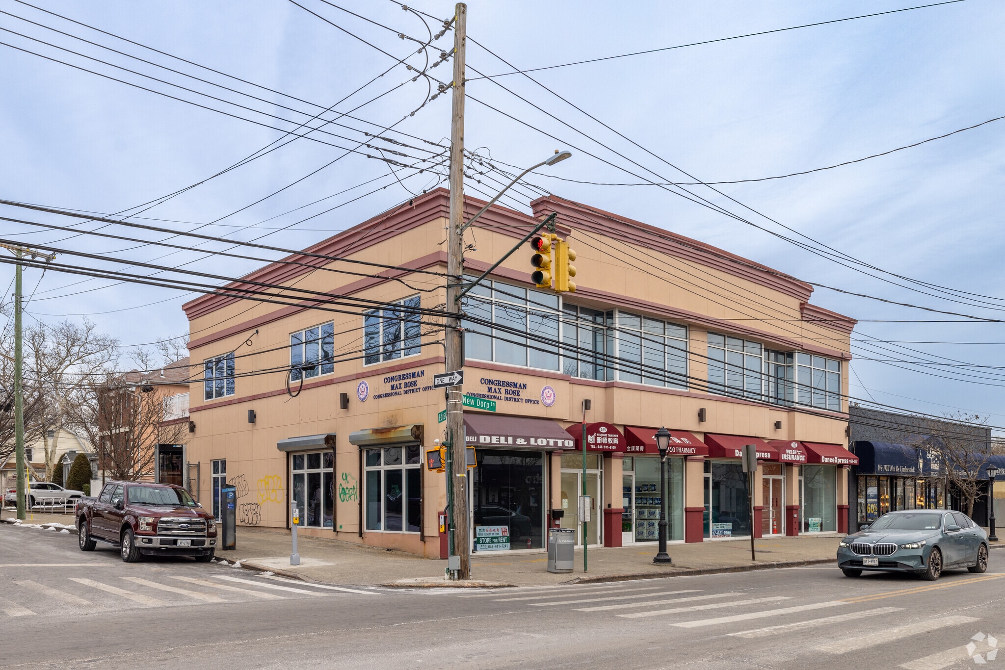 265-267 New Dorp Ln, Staten Island, NY à louer Photo principale– Image 1 sur 5