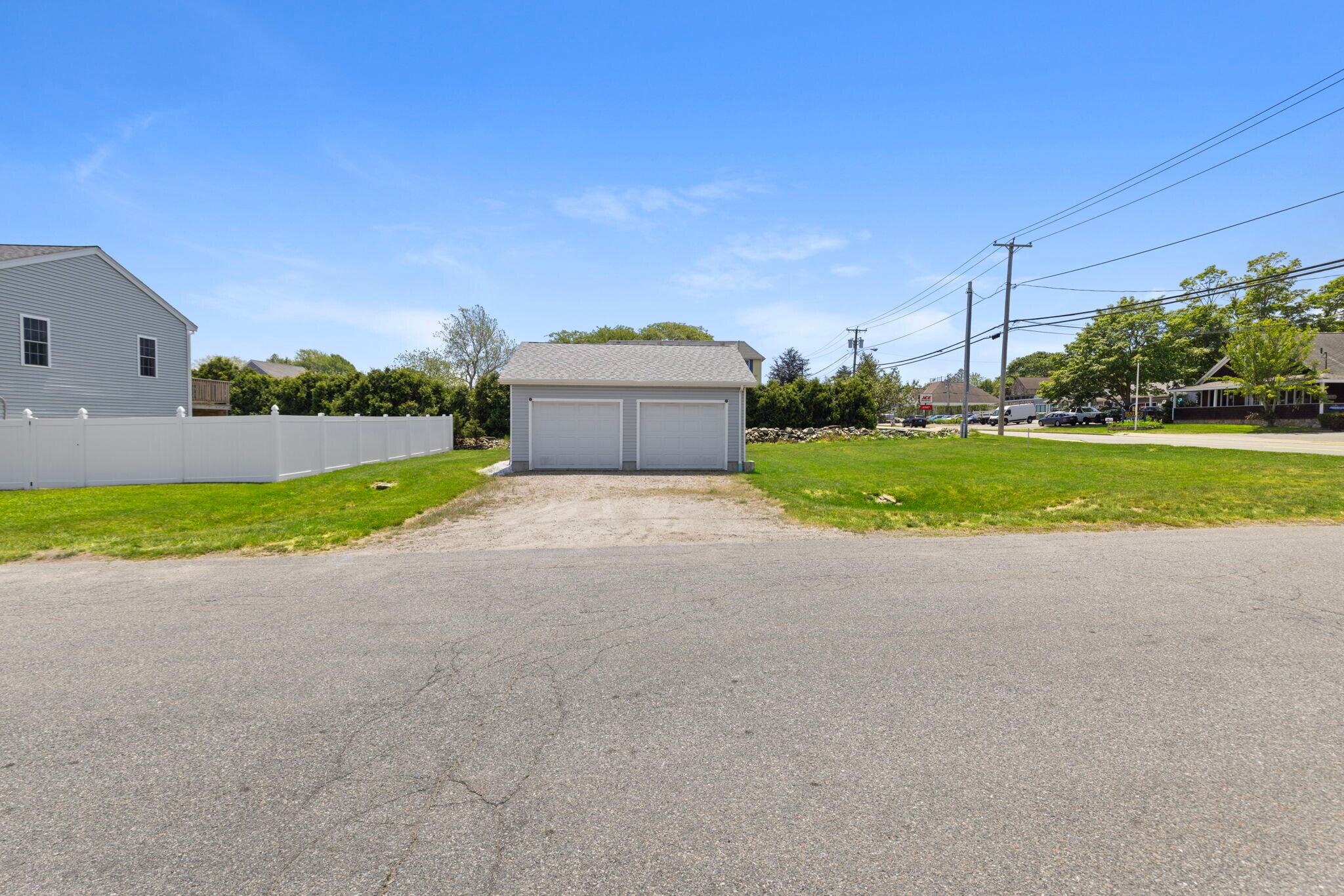 3055 E Main Rd, Portsmouth, RI à vendre Photo de l’immeuble– Image 1 sur 8