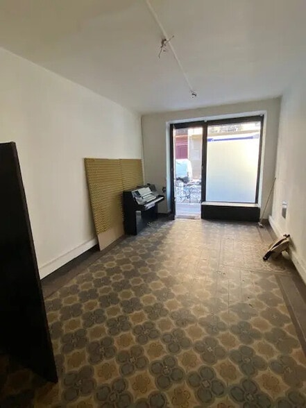 13 Rue Cavallotti, Paris à vendre - Photo intérieure – Image 2 sur 10