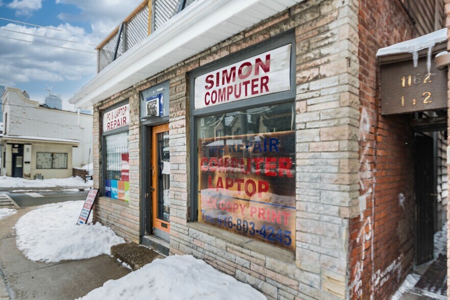 1160 Dufferin St, Toronto, ON à vendre - Photo de l’immeuble – Image 2 sur 26