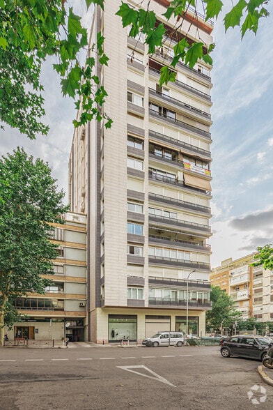Paseo de la Habana, 15, Madrid, Madrid à louer - Photo de l’immeuble – Image 3 sur 3