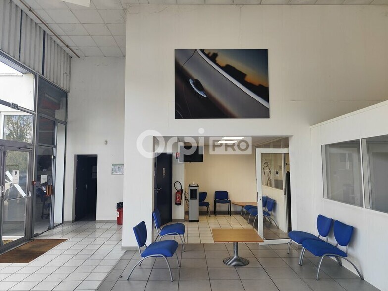 Bureau dans Limoges à louer - Photo de l’immeuble – Image 3 sur 7