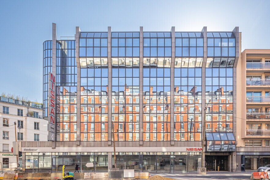 9 Boulevard Gouvion-Saint-Cyr, Paris à louer - Photo de l’immeuble – Image 3 sur 3
