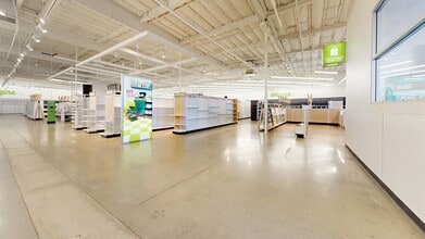 5533-5549 Philadelphia St, Chino, CA à louer Numérisation 3D Matterport– Image 1 sur 15