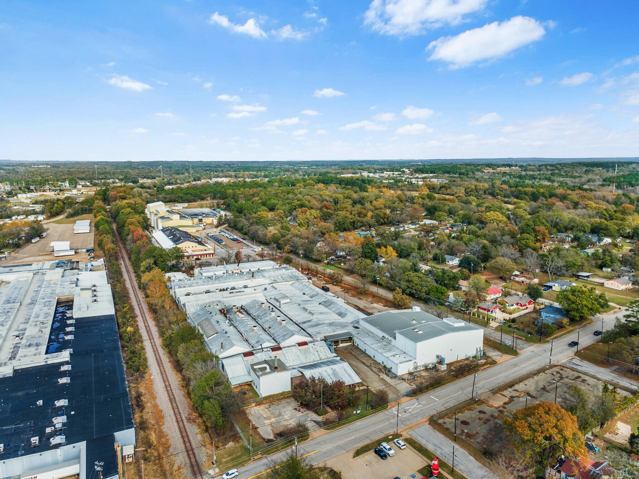 1812 E Duncan St, Tyler, TX à louer Photo principale– Image 1 sur 15