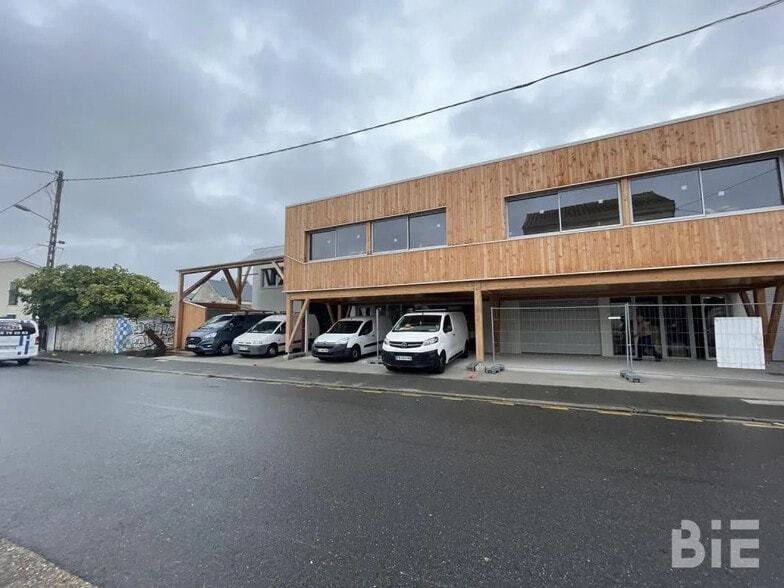 Bureau dans Bègles à louer - Photo de l’immeuble – Image 2 sur 9