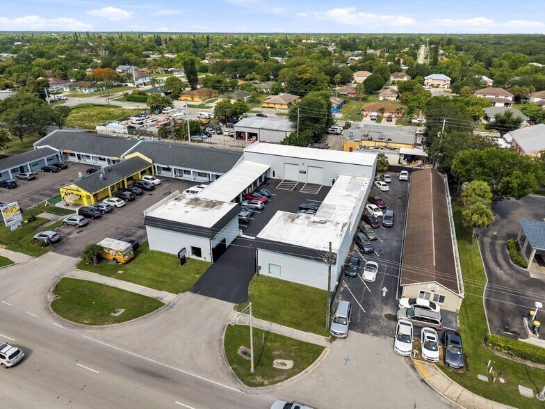 12445 Collier Blvd, Naples, FL à vendre - Photo de l’immeuble – Image 3 sur 28