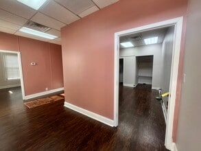 1750 Old Spring House Ln, Atlanta, GA à louer Photo intérieure– Image 1 sur 2