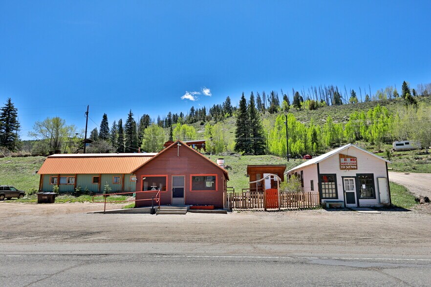 512 Byers Ave, Hot Sulphur Springs, CO à vendre - Photo de l’immeuble – Image 1 sur 30