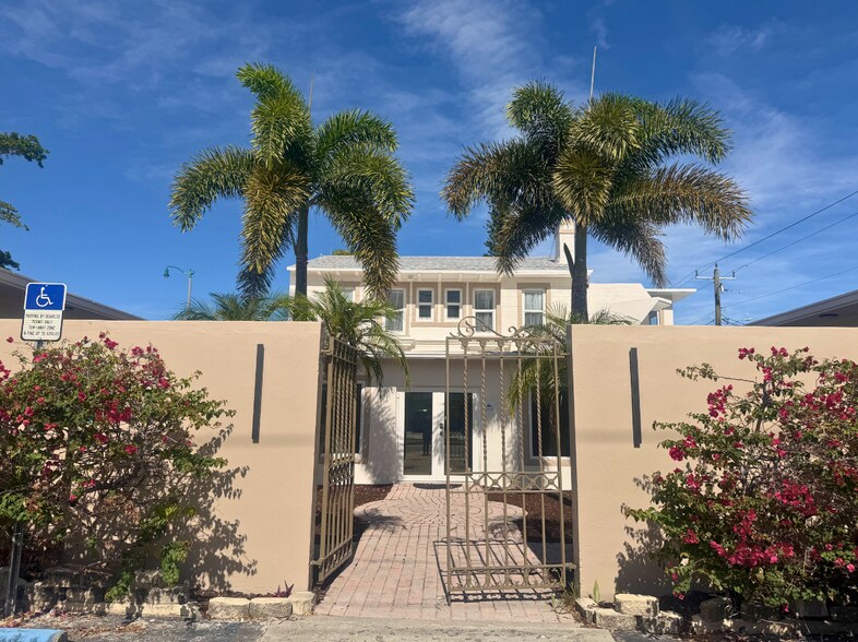 3600 broadway, West Palm Beach, FL à louer - Photo de l’immeuble – Image 1 sur 17