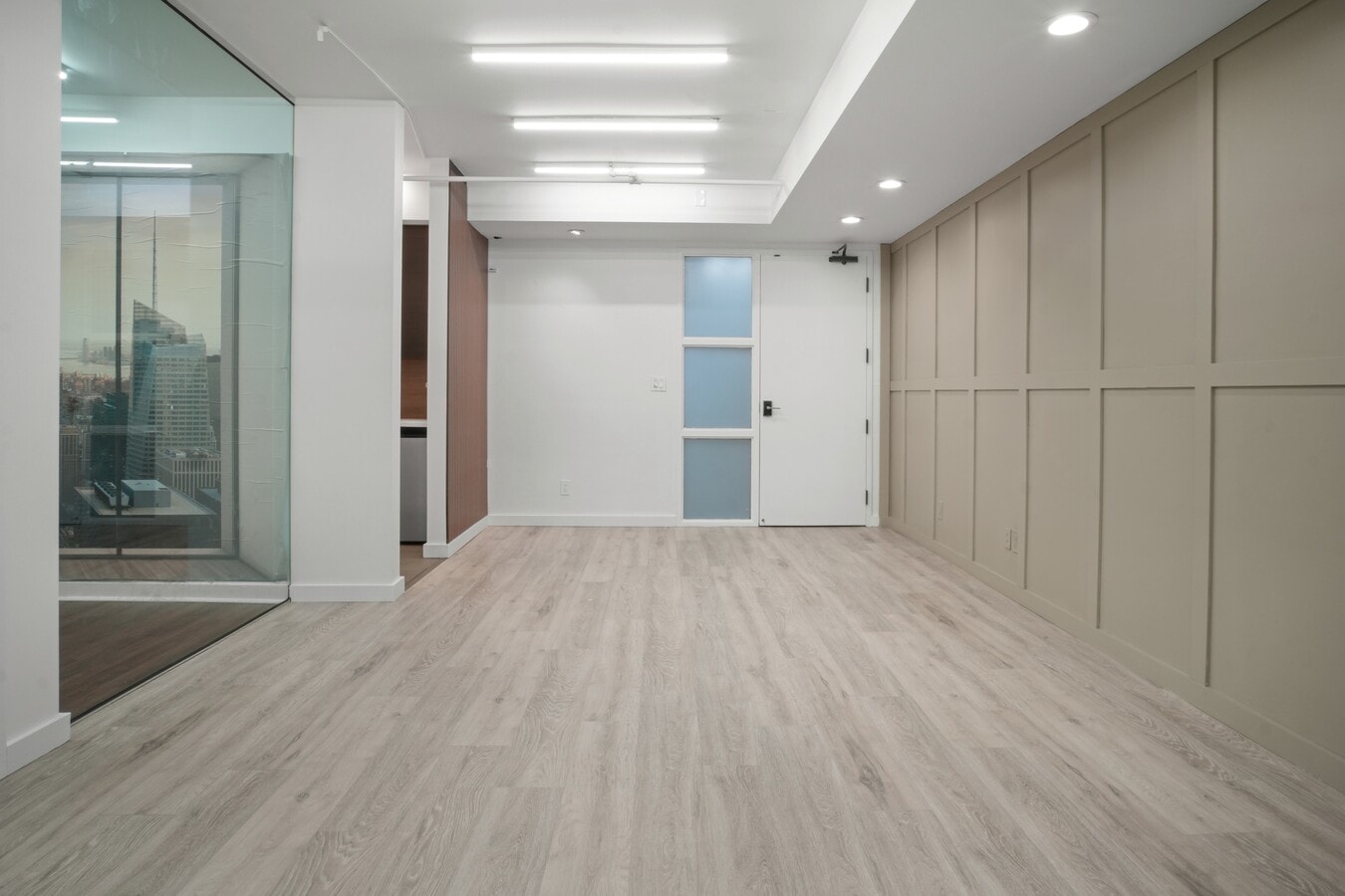 2535 Kettner Blvd, San Diego, CA 92101 - Lot 2C1 -  - Photo intérieure - Image 1 of 35