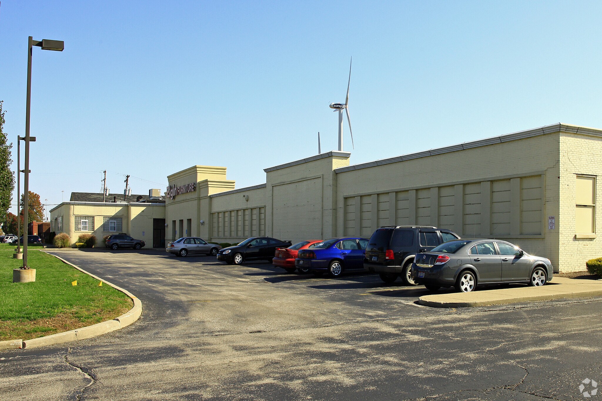 26300 Lakeland Blvd, Euclid, OH à louer Photo principale– Image 1 sur 7