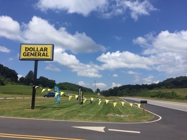 3500 Hwy 64 E, Hayesville, NC à louer - Photo principale – Image 1 sur 3
