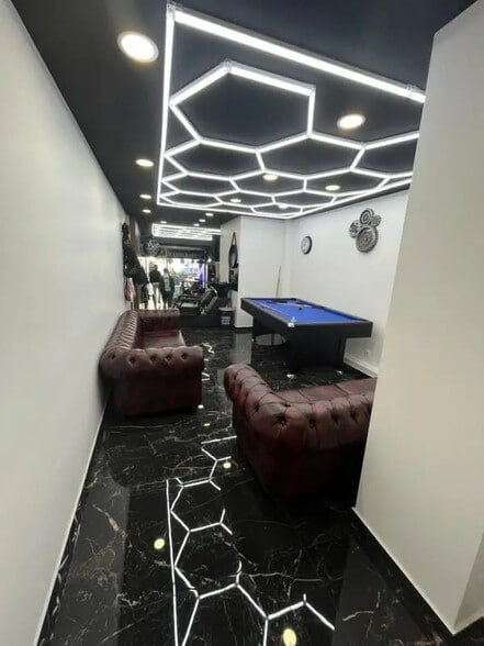 Local d'activités dans La Baule-Escoublac à vendre - Photo de l’immeuble – Image 2 sur 7