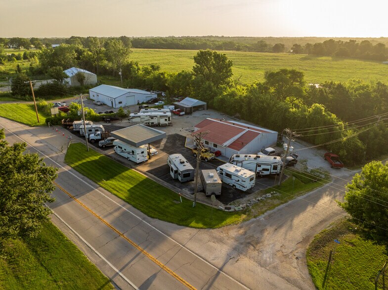 23621 S State Route 291, Harrisonville, MO à vendre - Photo principale – Image 1 sur 39