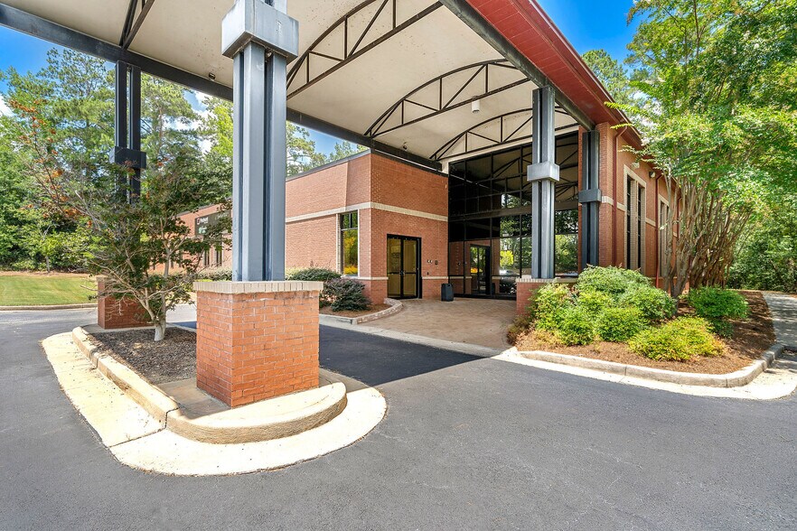 1000 Commerce Dr, Peachtree City, GA à vendre - Photo de l’immeuble – Image 3 sur 9