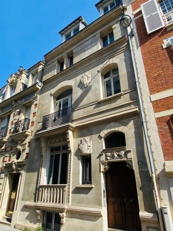24 Rue Eugène Flachat, Paris à louer Photo de l’immeuble– Image 1 sur 14