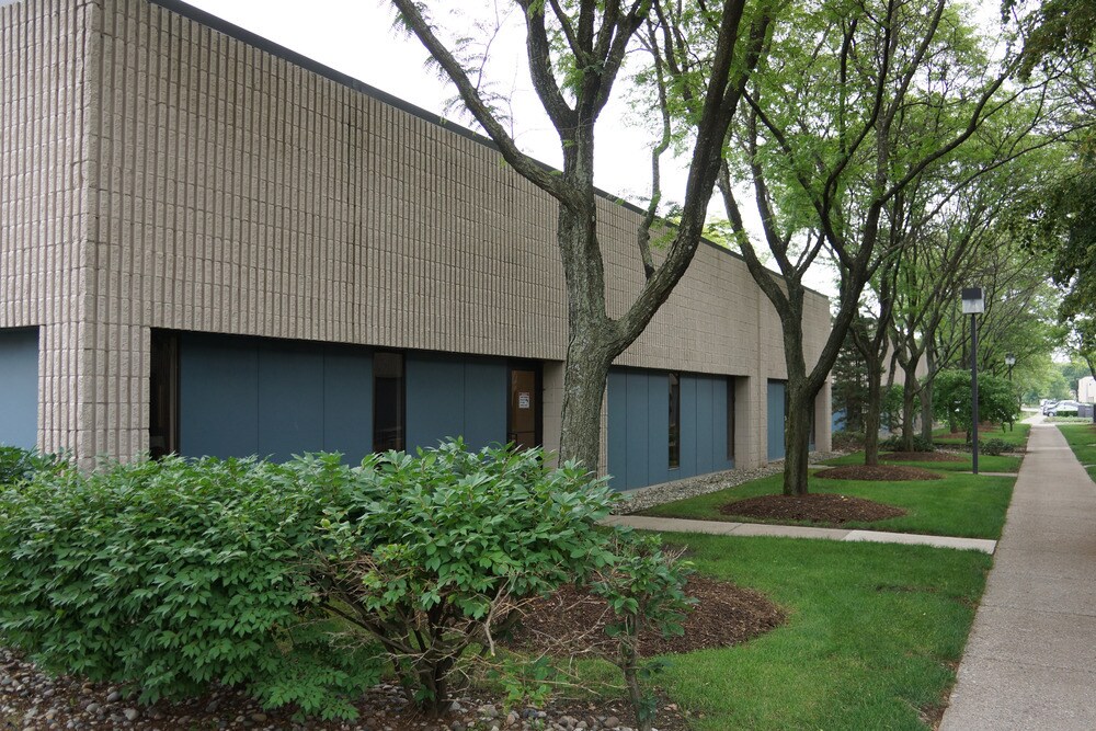 14115 Farmington Rd, Livonia, MI à louer Photo intérieure– Image 1 sur 3