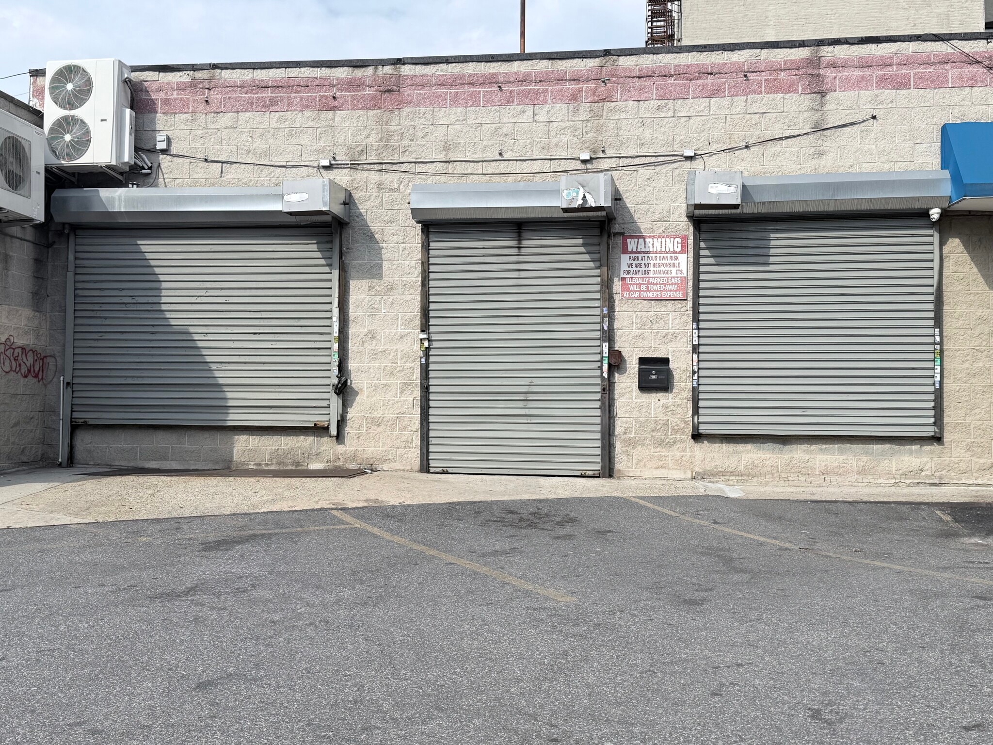 609 Westchester Ave, Bronx, NY à louer Photo principale– Image 1 sur 16