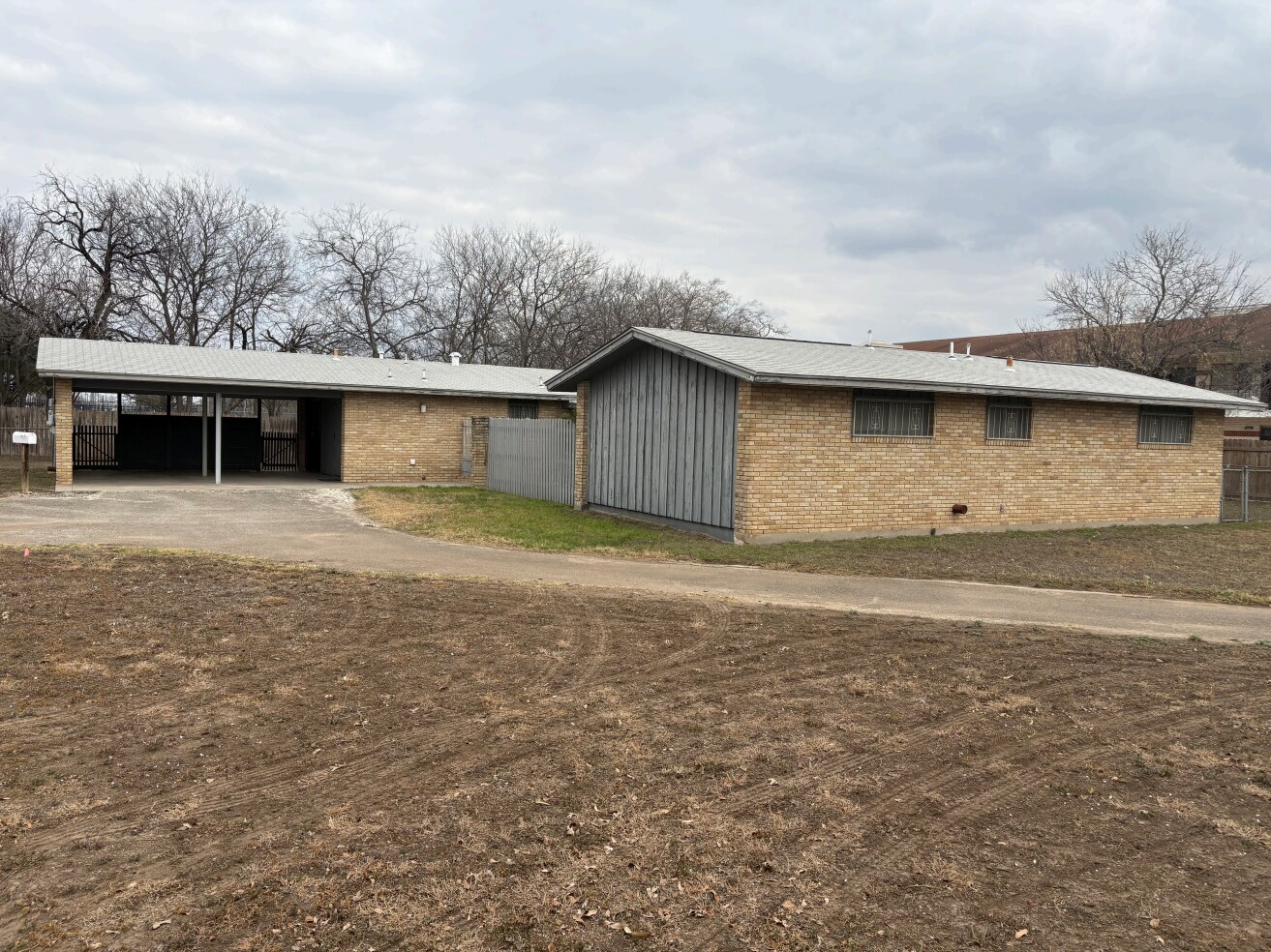 214 S WW White Rd, San Antonio, TX à vendre Photo principale– Image 1 sur 6